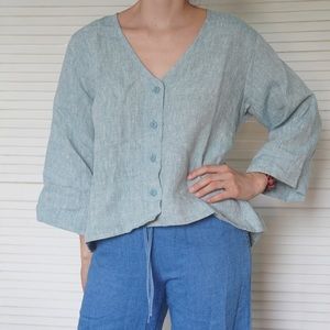 Man in the studio linen top